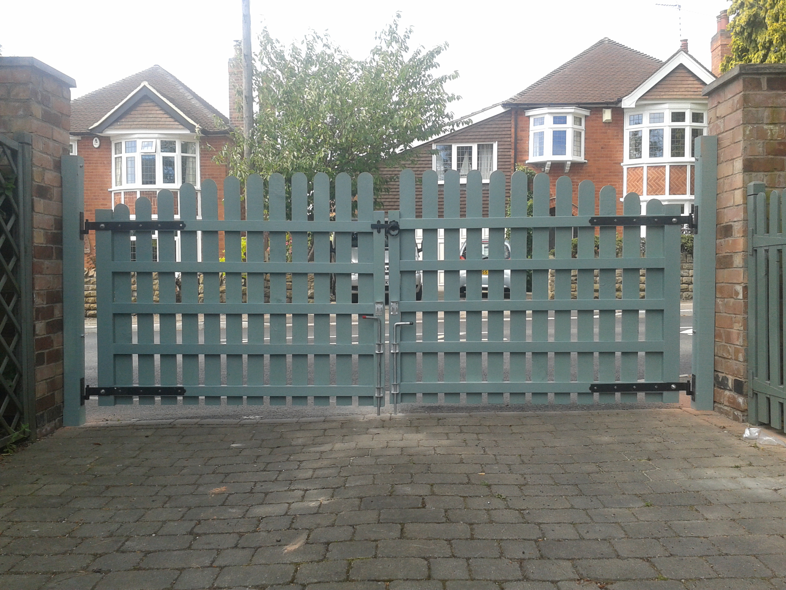Bespoke gates, sheds & projects